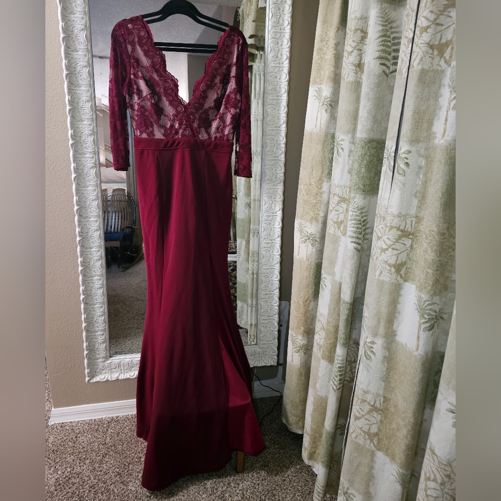 Maniju maroon dress size large